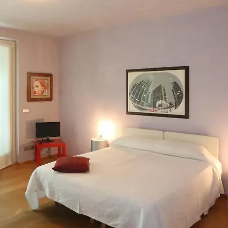 B&B A Casa Di Maria 그린자네 카보르