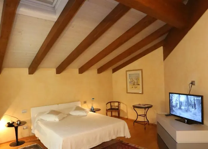 A Casa Di Maria Grinzane Cavour