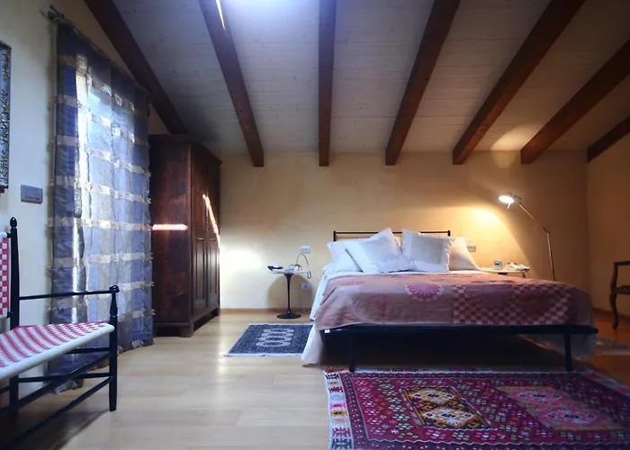 A Casa Di Maria Bed & Breakfast 3*